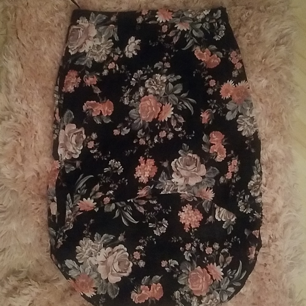 Floral highlow skirt